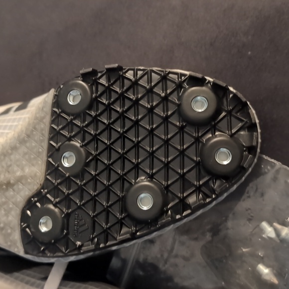 Adidas Track Running Shoes Size 8 with Spikes - Picture 6 of 8